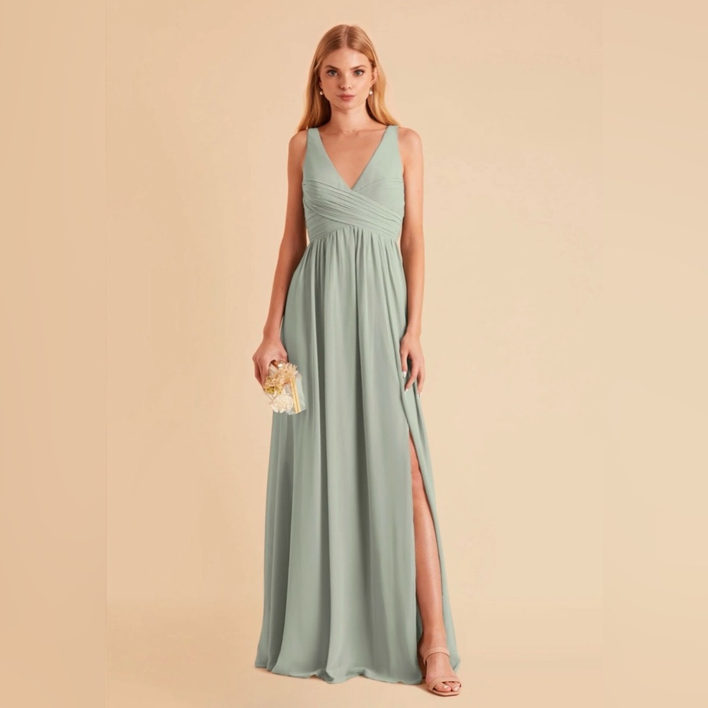 Chic Pastel Green Maxi Dress